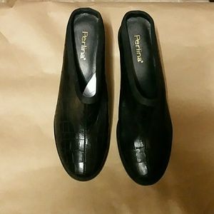 Perlina Open Back Shoe Black Leather